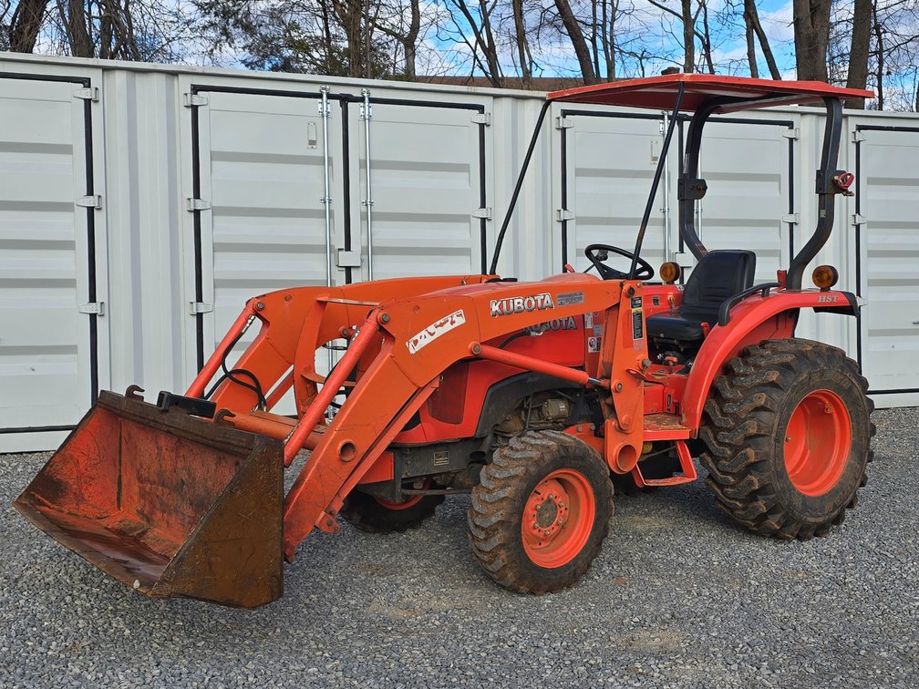 2021 Kubota L2501 w/ LA525 Loader & Bucket - 436hrs
