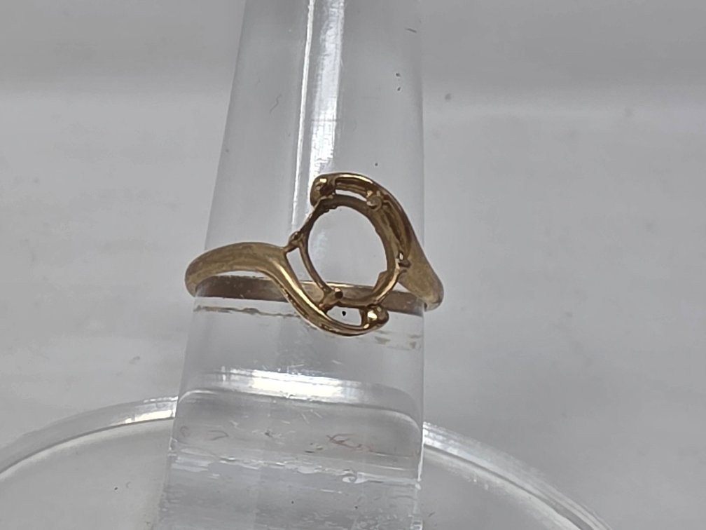 10-KT Gold - Scrap Ring - 1.29 Grams Total Weight