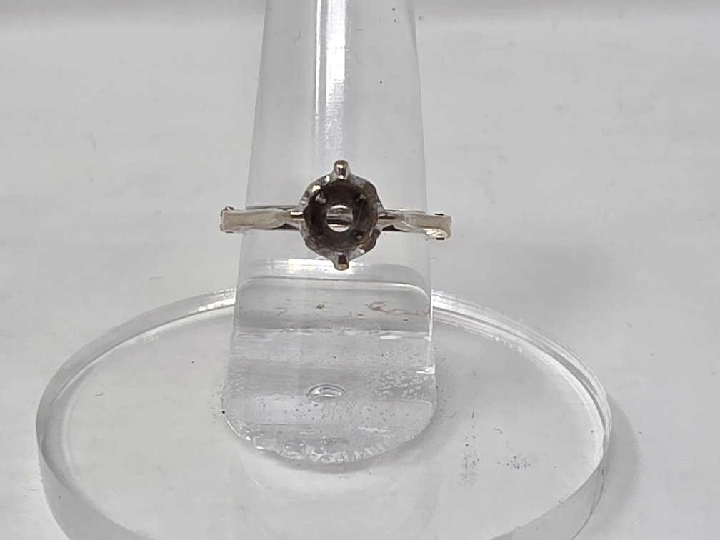 14-KT White Gold - Scrap Ring - Arthritic Shank Mounting - 3.45 Grams Total Weight