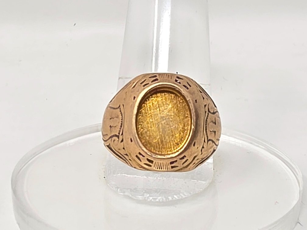10-KT Gold Scrap Ring - 7.46 Grams Total Weight