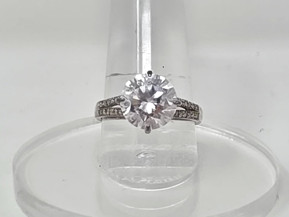 Sterling Silver Cubic Zirconia Engagement Ring - Size 8 - 3.5 Grams Total Weight
