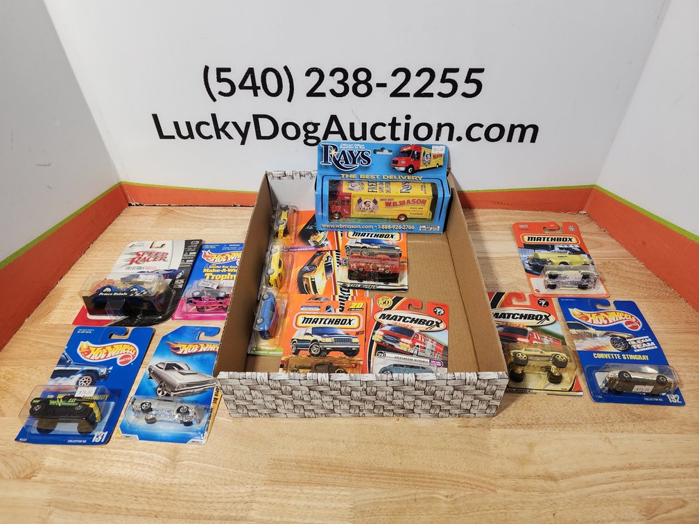 (13) Assorted Matchbox and Hotwheels Toy Cars - Ray's Diecast Delivery Truck Toy