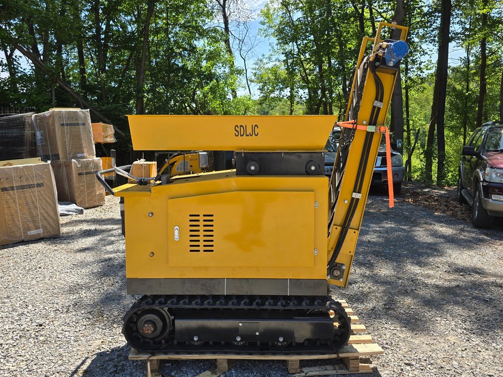 SDLJC High-End Mobile Jaw Crusher - 500cc RATO Gas Engine