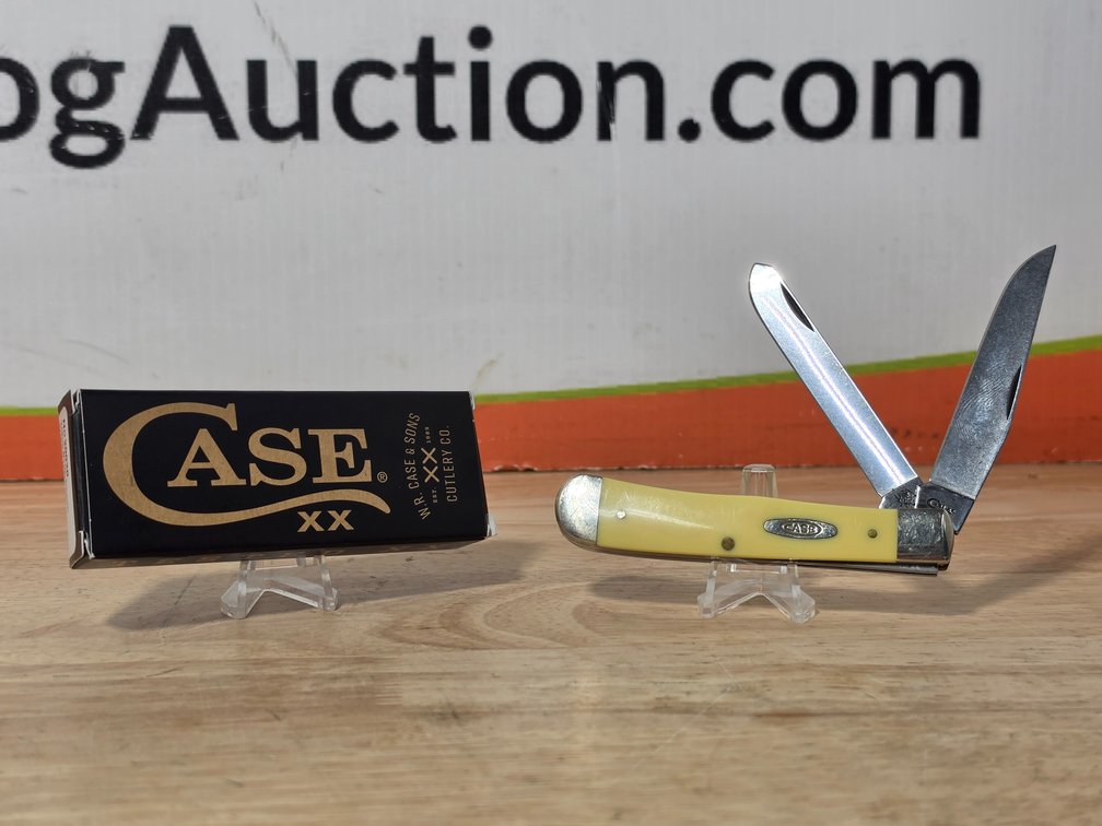Case XX Trapper Yellow Bone Smooth Knife w/ Box