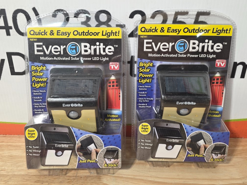 (2) Ever Brite As Seen On TV Solar Power Lights (New-Old Stock)