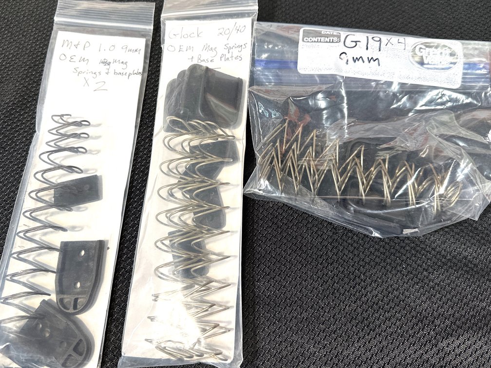 Mag Springs + Base Plates (Glock 20/40 (5) - M+P 1.0 9mm (2) - G19 9mm (4)