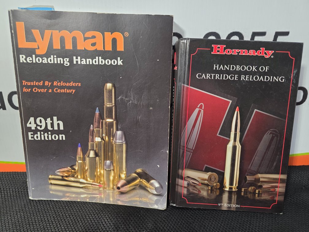 Lyman Reloading Handbook - Hornady Handbook of Cartridge Reloading