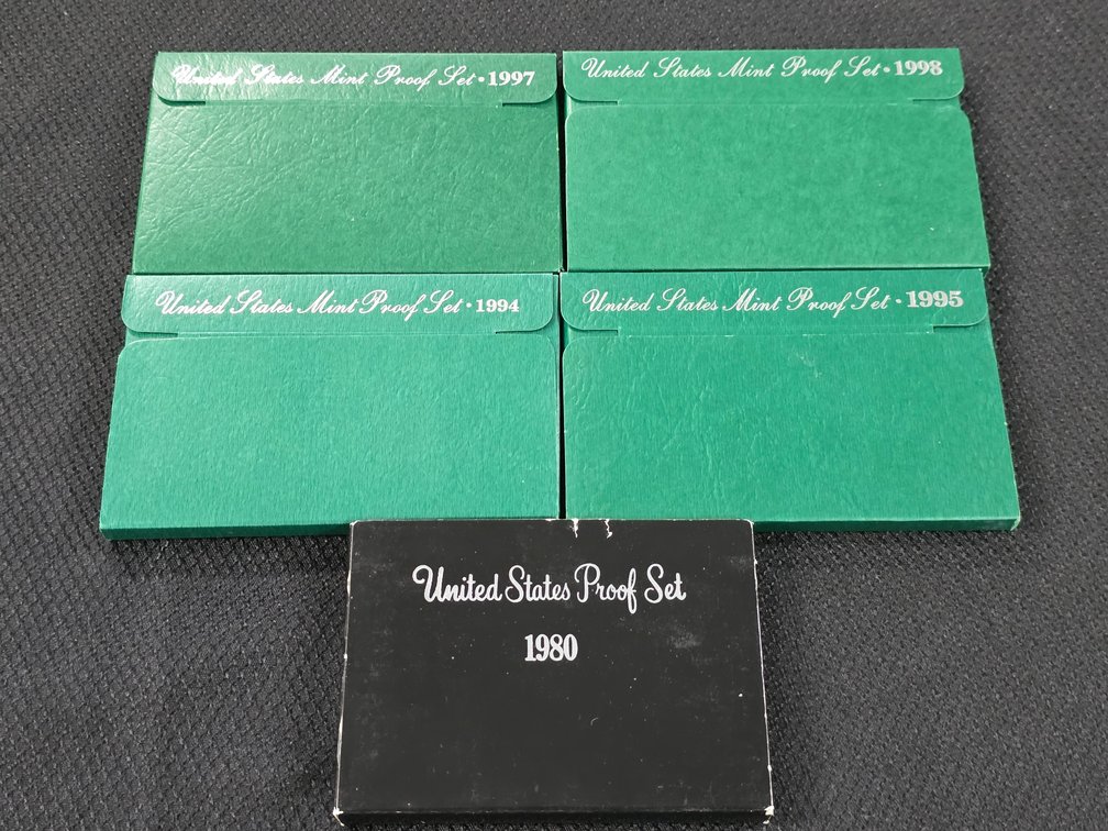 (5) United States Proof Sets - Assorted Dates/Mints - 5 Sets Included