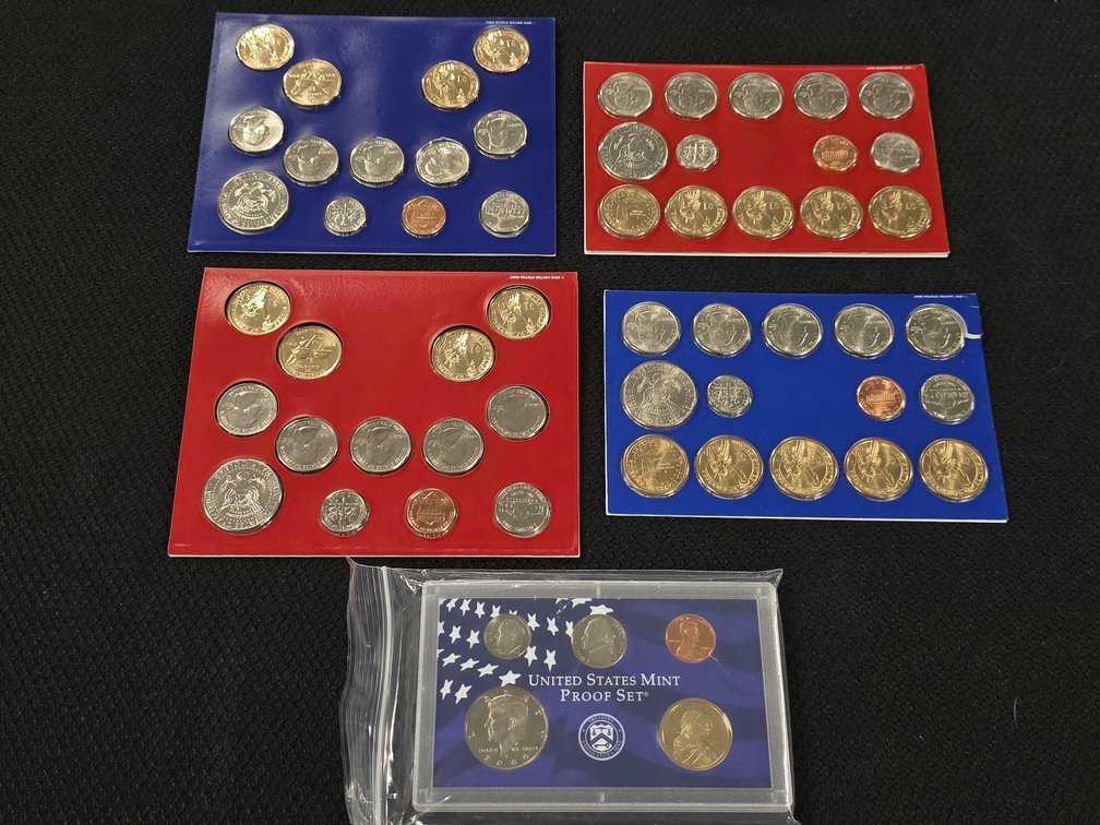 (5) United States Proof Sets - Assorted Dates/Mints - 5 Sets Included