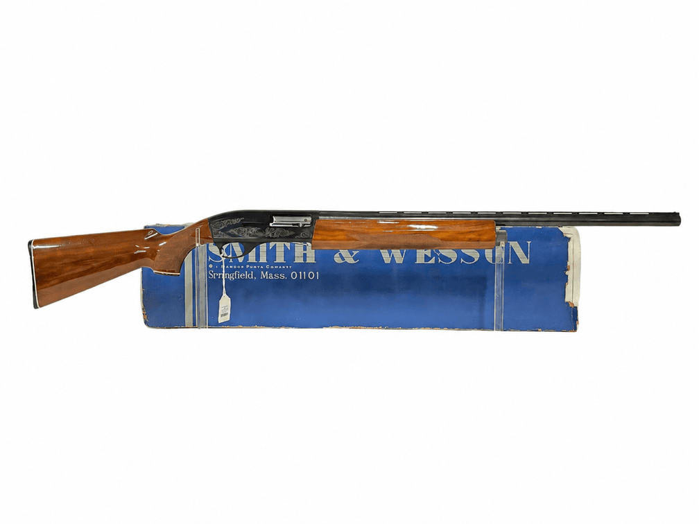 Smith & Wesson Model 1000 Autoloading Shotgun 12-Gauge 26" Barrel Skeet Vent Rib w/ Factory Box - Serial # FS86428