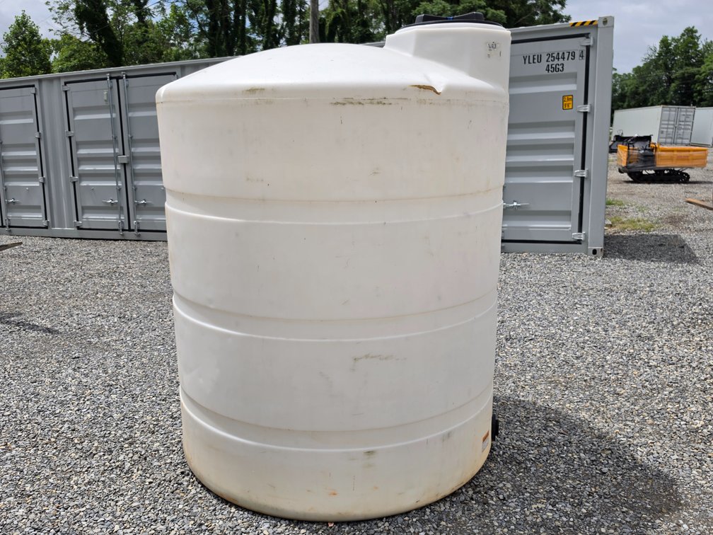 1000 Gallon Liquid Tank
