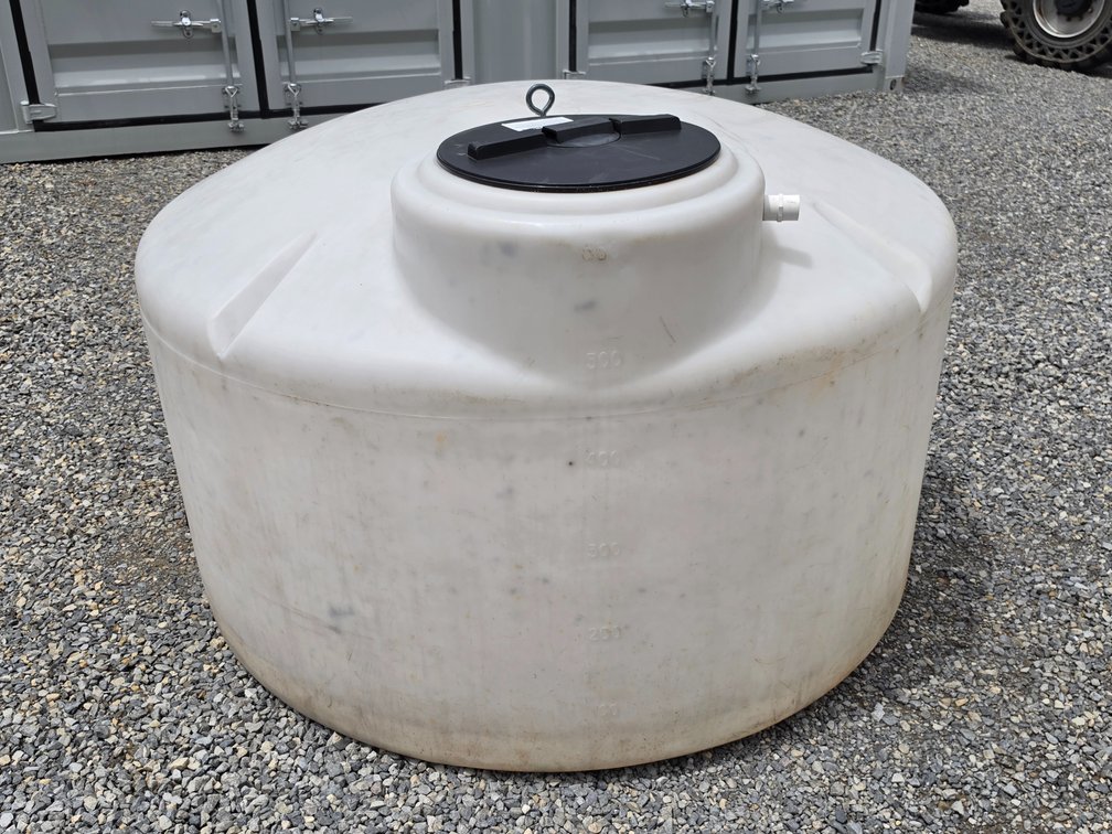 550 Gallon Liquid Tank