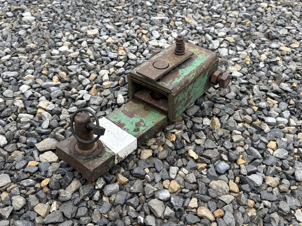 John Deere Equal Angle Drawbar Pin Hitch