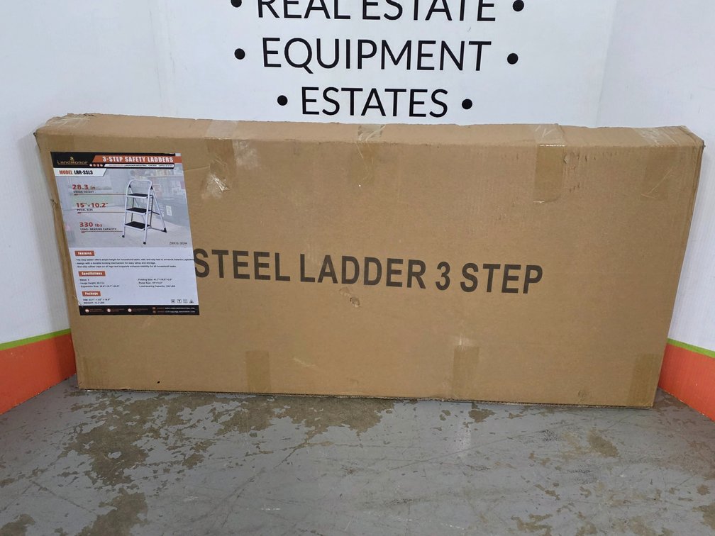 Land Honor 3-Step Ladder - New in Box
