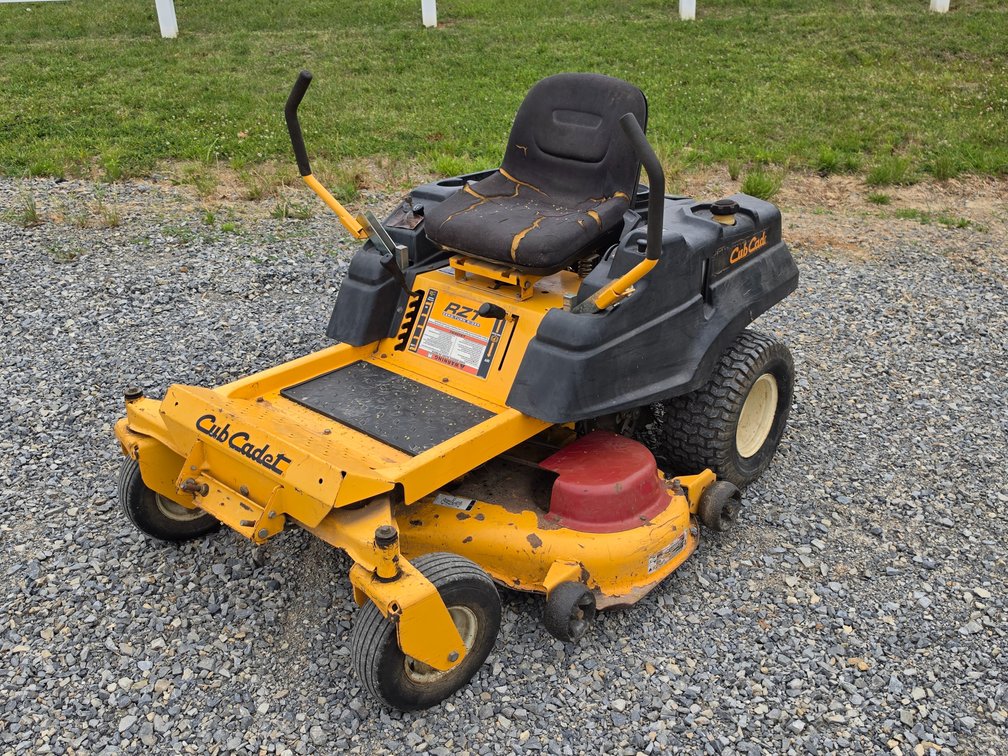 Cub Cadet RZT Zero Turn Lawn Mower  - (Ran When Tested)