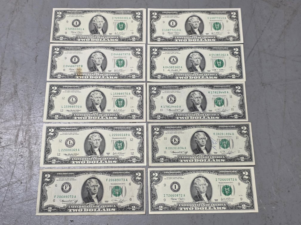 (10) $2 Dollar Notes - Series 2003 / 2009 / 1976 - 10 Notes Included