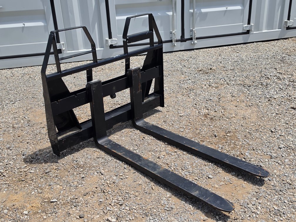 Walk Through 48" Euro/Global Pallet Forks