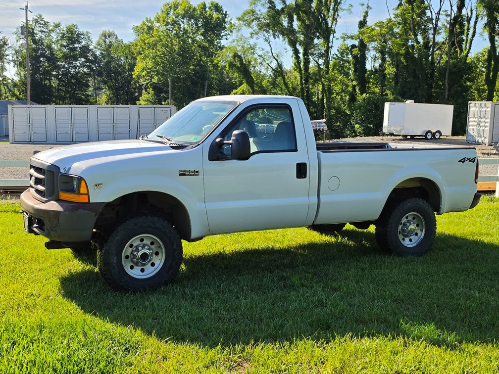 2001 Ford F-250 Pickup Truck VIN: 3FTNF21L21MA63575