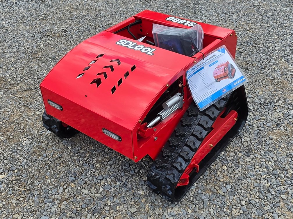 Unused SDLool Model SL800 RC Crawler Lawn Mower