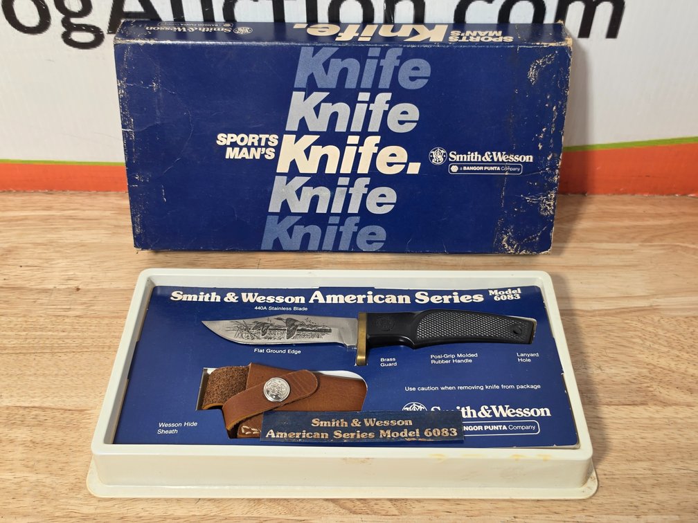 Smith & Wesson American Series Model 6083 USA Fixed Blade Knife w/ Sheath and Box