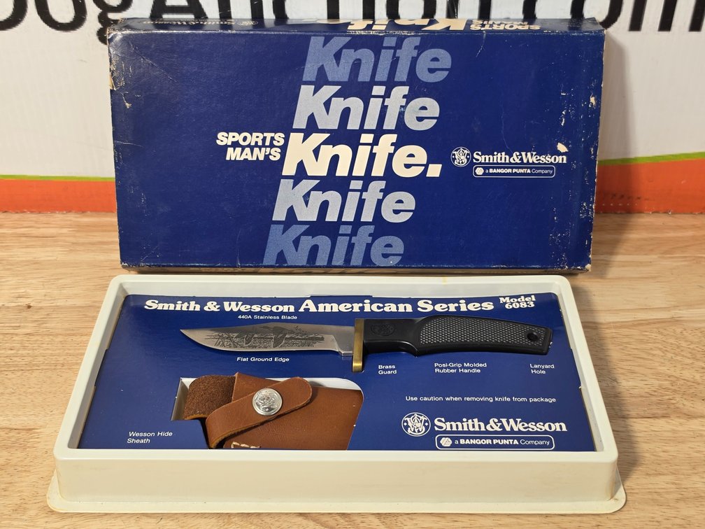 Smith & Wesson American Series Model 6083 USA Fixed Blade Knife w/ Sheath and Box
