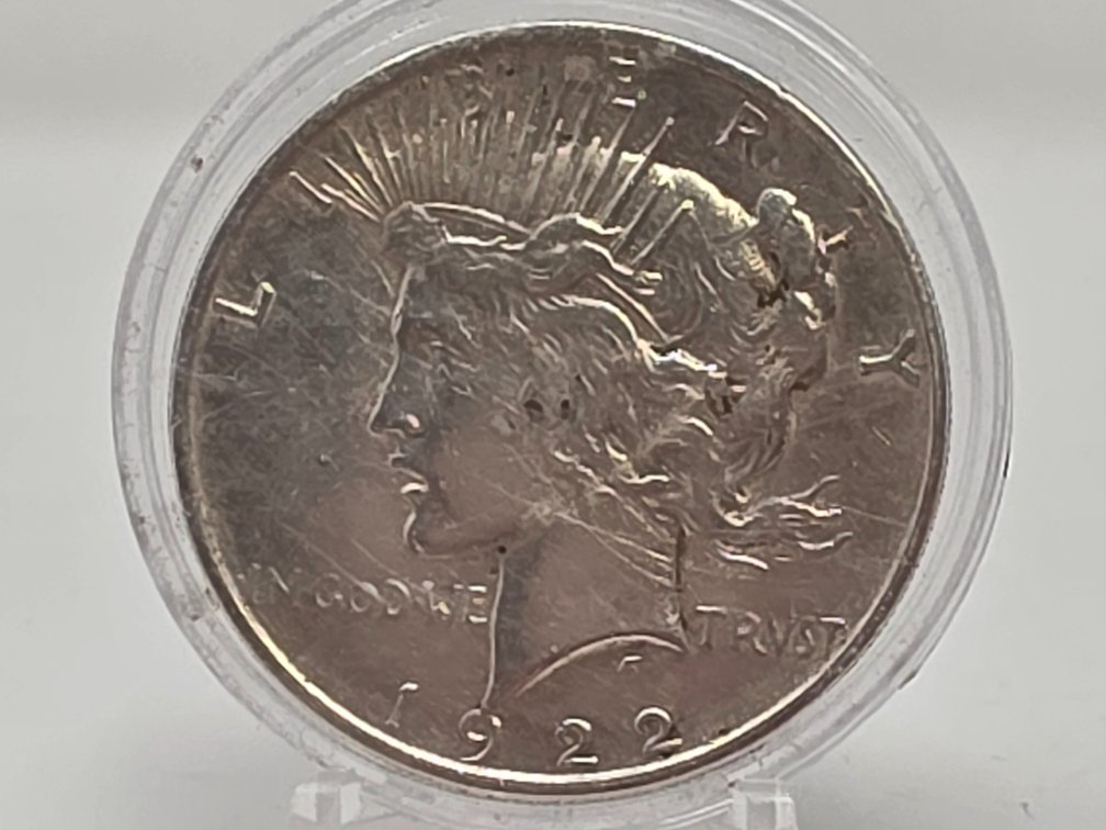 1922 Silver Peace Dollar w/ Capsule
