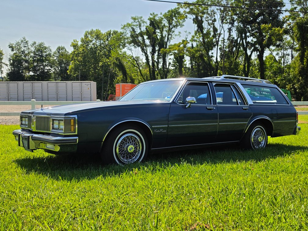 1988 Oldsmobile Custom Cruiser Passenger Car VIN:1G3BP81Y7JR305242