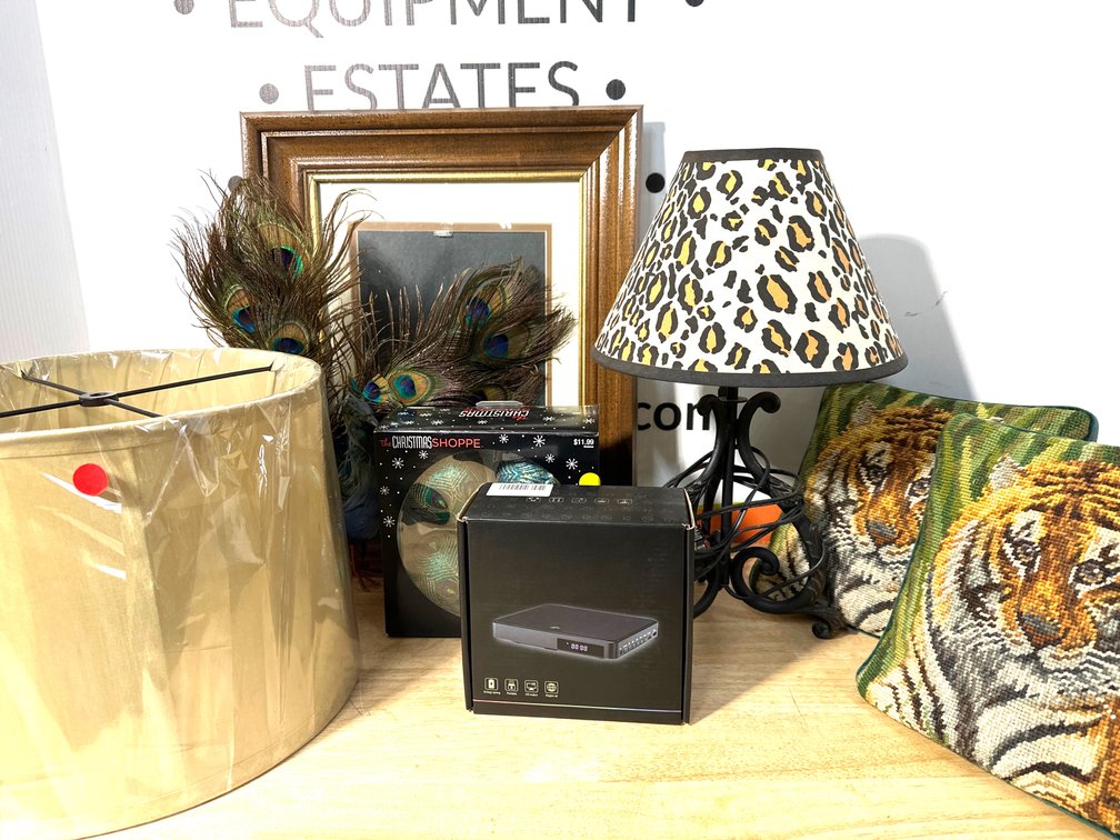 Mixed Decor - Wooden Sign - Animal Print Decor - DVD player