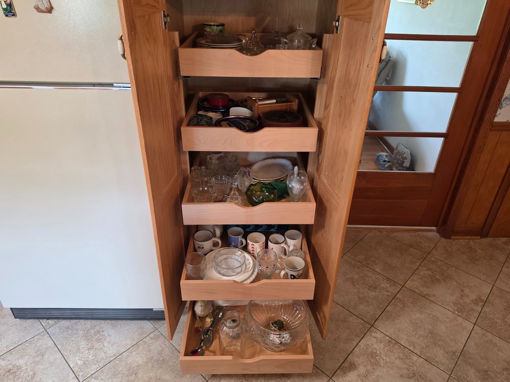 Mixed Kitchenware, Glassware & Ceramics Lot