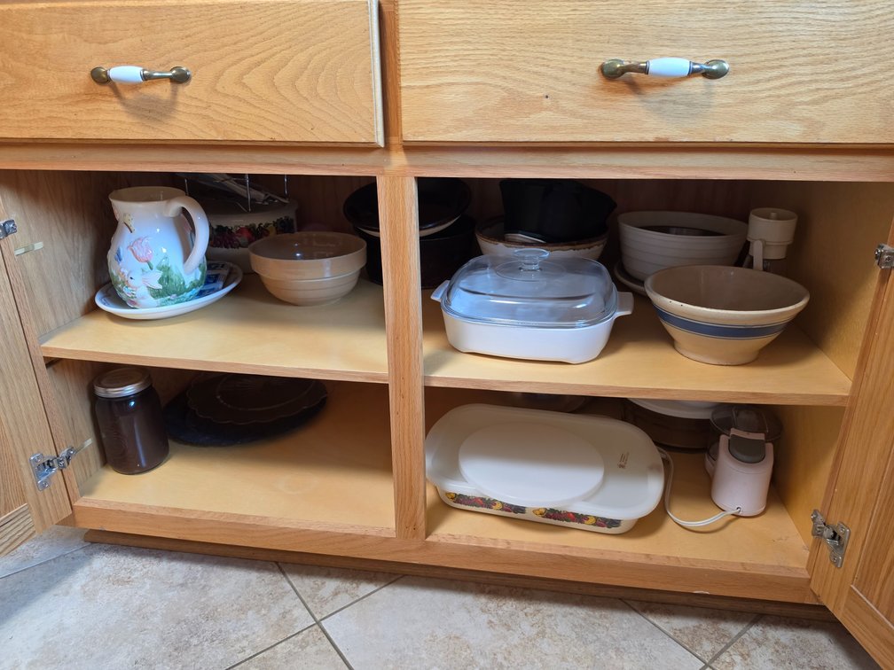 Lower Kitchen Cabinet Contents