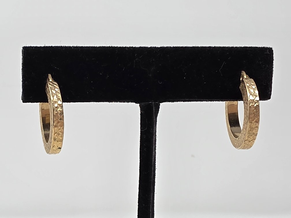 14kt Gold Diamond Cut Hoop Earrings - 2.23 Grams