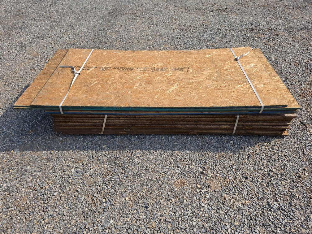 (22) +/- Sheets Various Size OSB