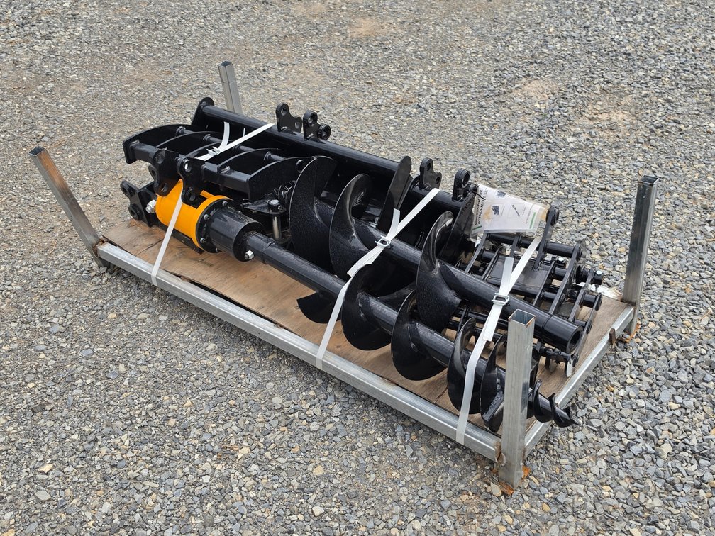 Unused Vicsec 8 Piece Mini Excavator Atatchment Set
