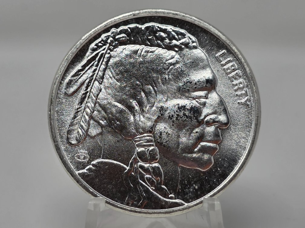 One Ounce .9999 Fine Silver Buffalo Round