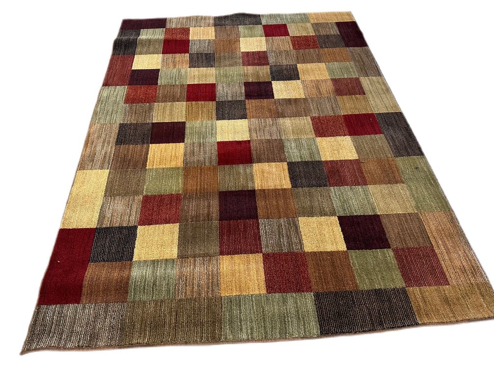 Shaw Living Earth Toned 5”x7” Area Rug