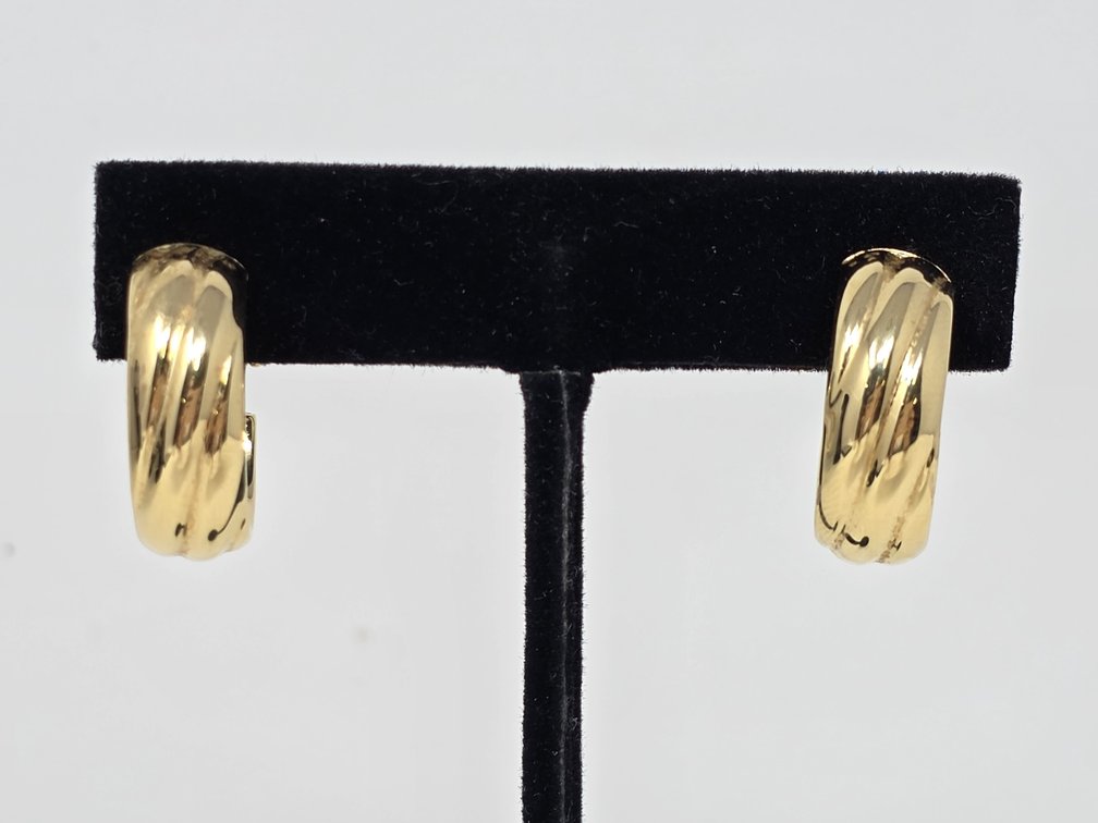 Milor 18K Yellow Gold Ribbed Hoop Earrings