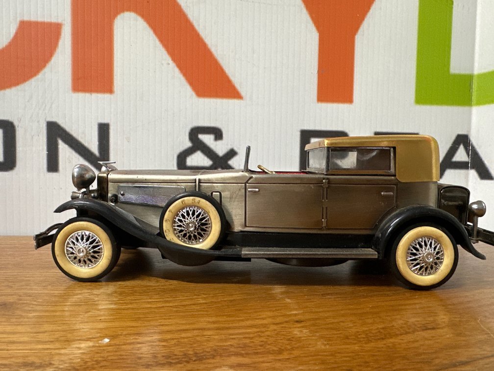 WACO 5 Transistor 1934 Automobile Novelty Radio