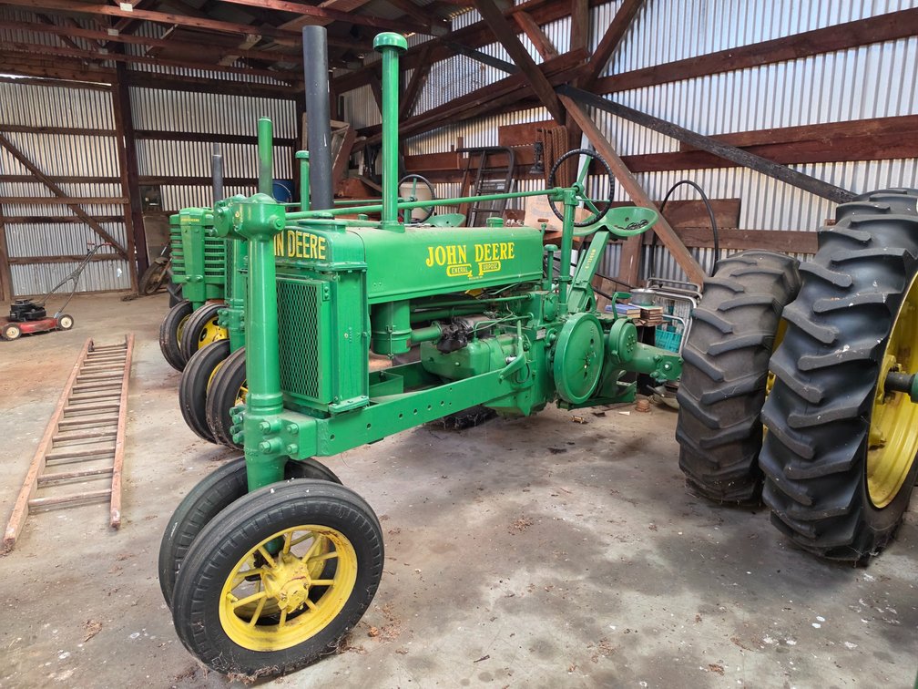 John Deere Model B General Purpose Tricycle Tractor - Spoke Wheels