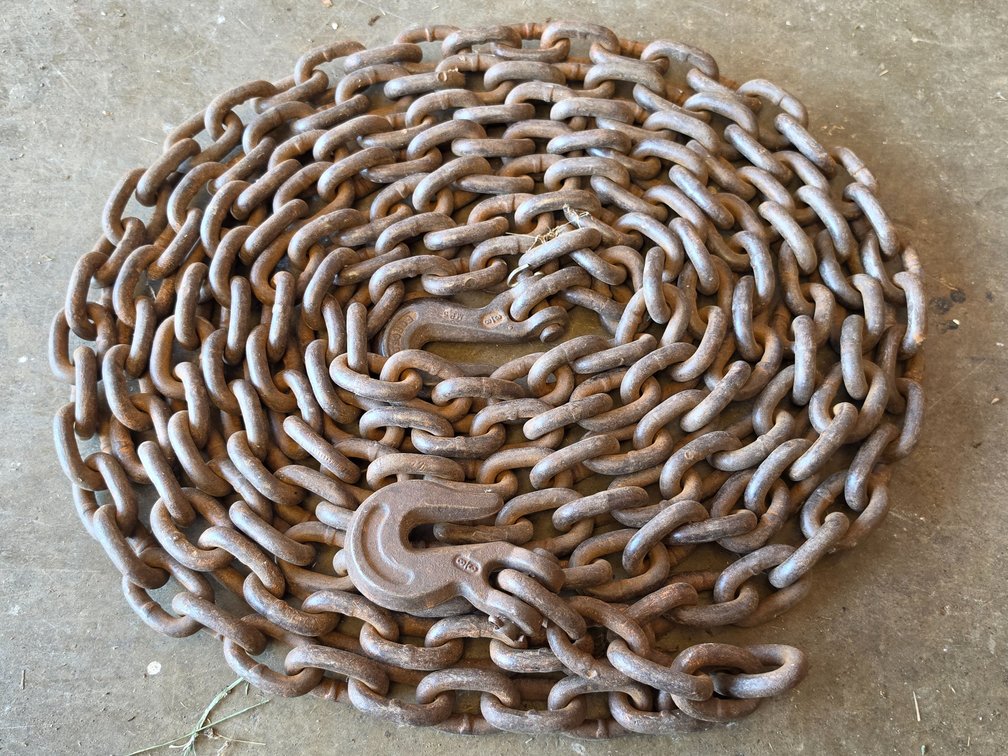 22' 3/8" Chain w/ Hooks