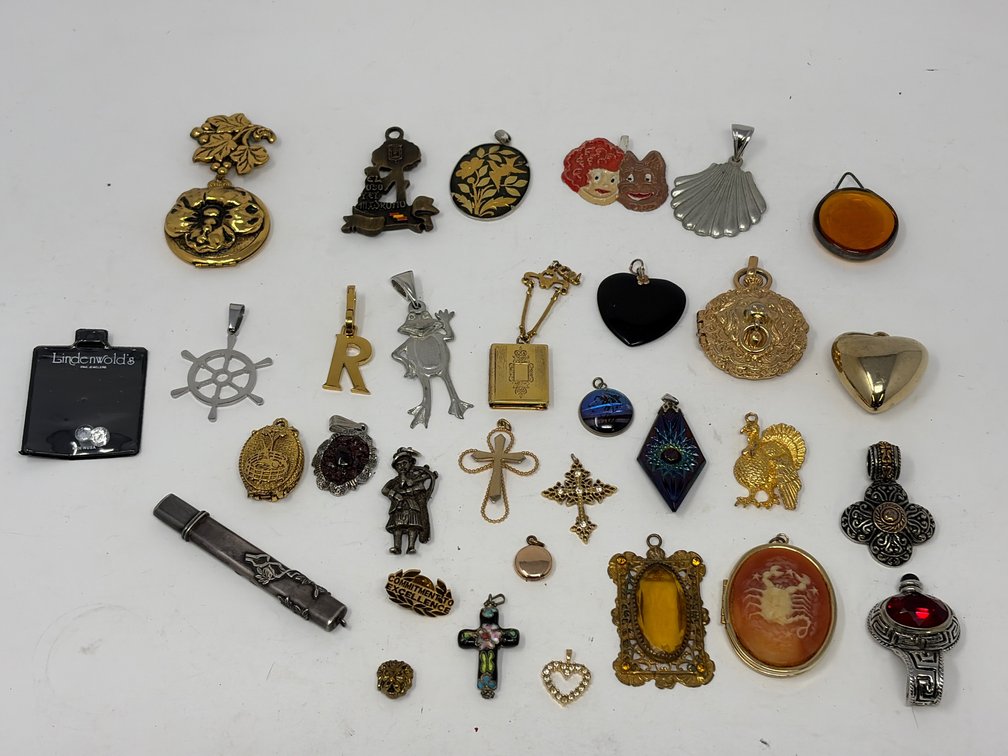 Pendants, Lockets, Charms, and Jewelry Accessories