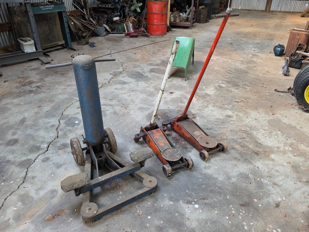 Pneumatic Jack - (2) Floor Jacks (Inoperable)