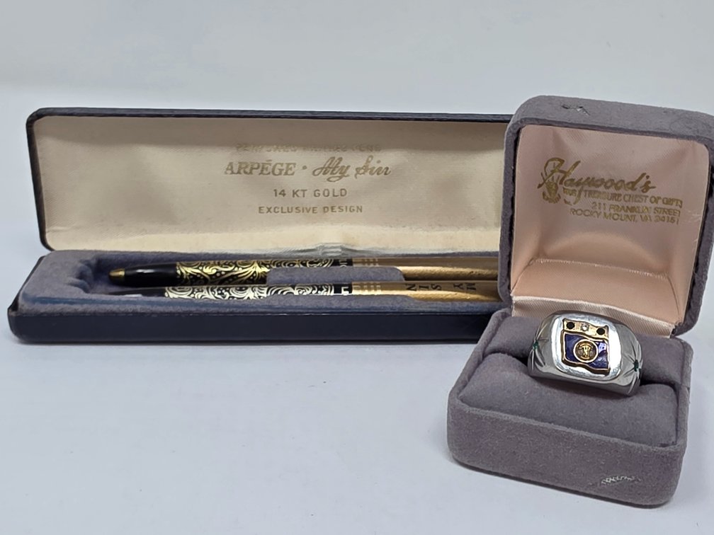 Perfumed Writing Pens Marked 14kt Gold Set - Mens Ring with Virginia State Seal and Accent Diamond