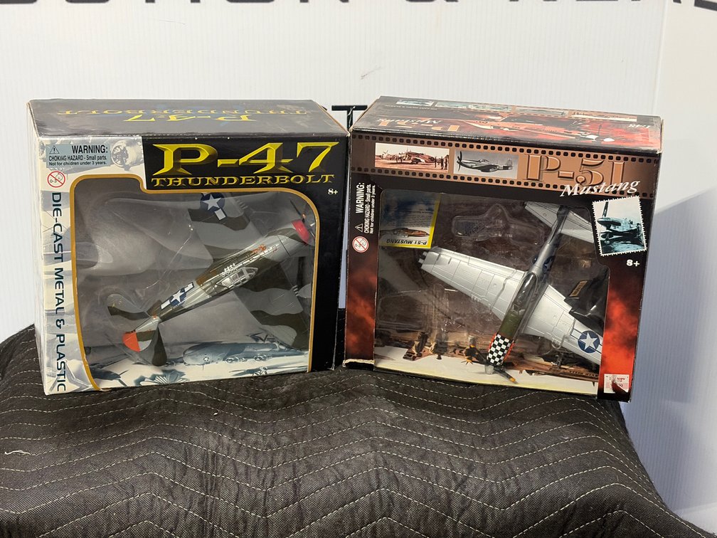Die-Cast P-47 Thunderbolt and P-51 Mustang Model Airplanes