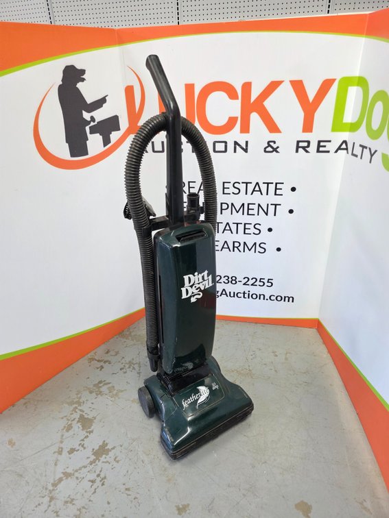 Dirt Devil Upright Vacuume Cleaner - Worked When Tested