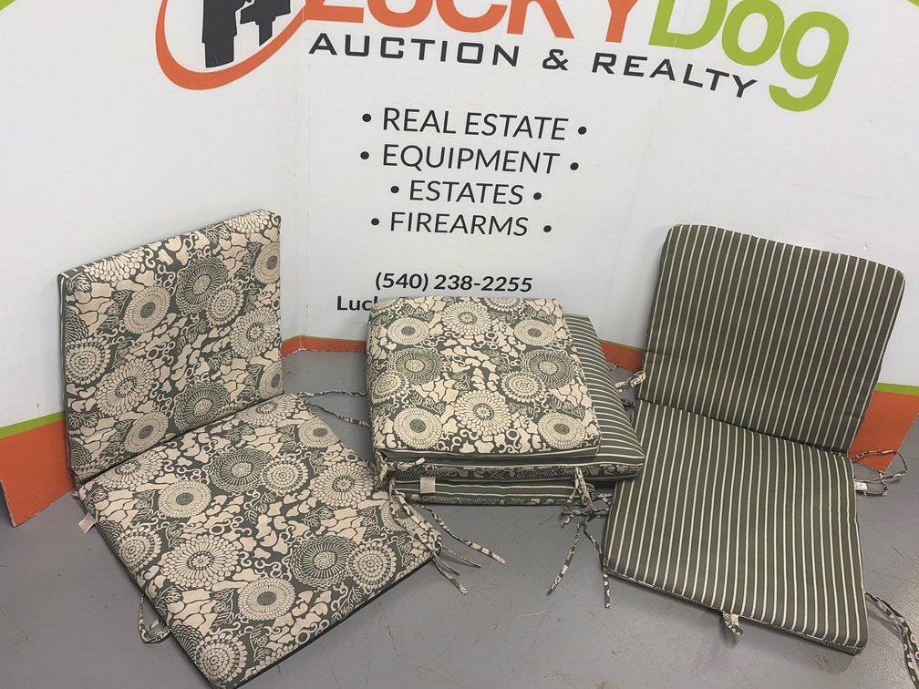 (4) Reversible Hinged Outdoor Patio Chair Cushions