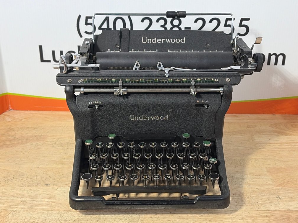 Underwood Manual Typewriter with Skeleton Key