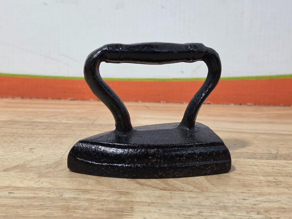 Miniature Cast Iron Sad Iron Measures 3.5" Tall