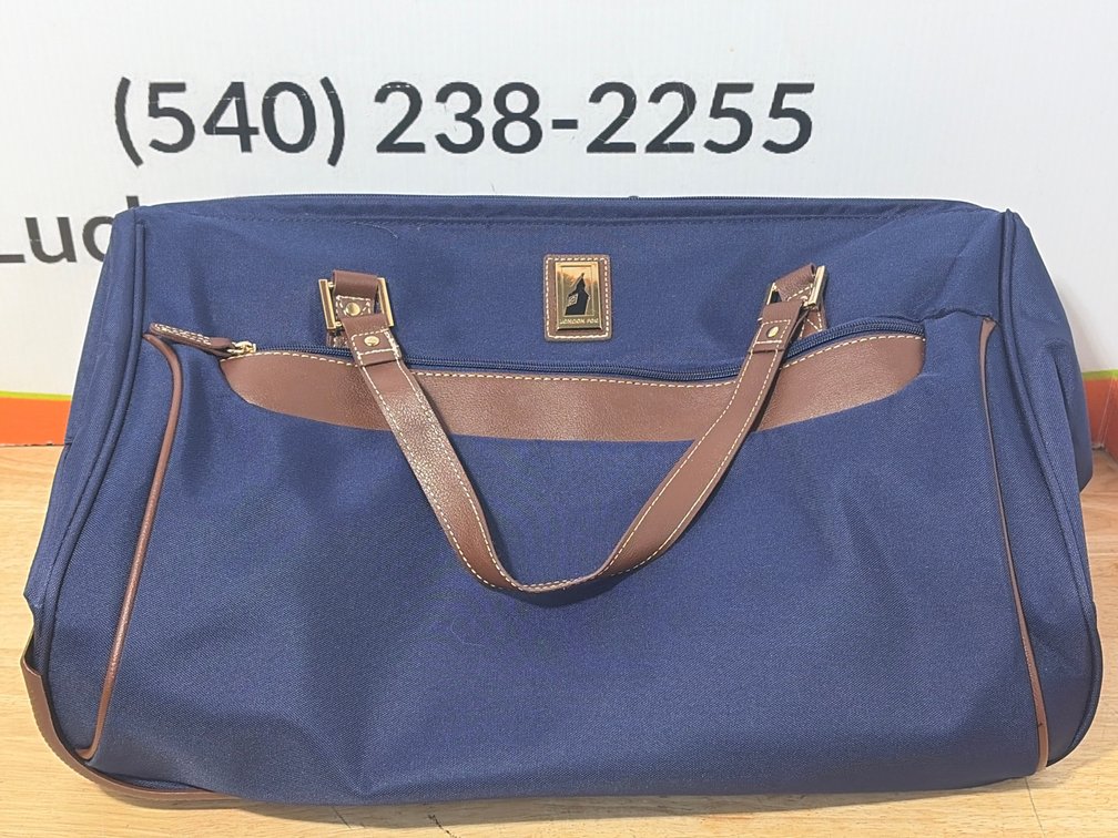 London Fog Rolling Luggage