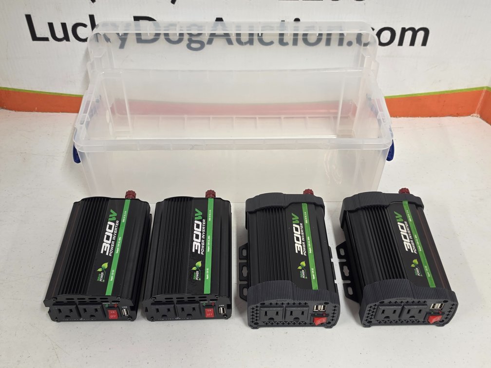 (4) 300W Power Inverters w/ Storage Tote