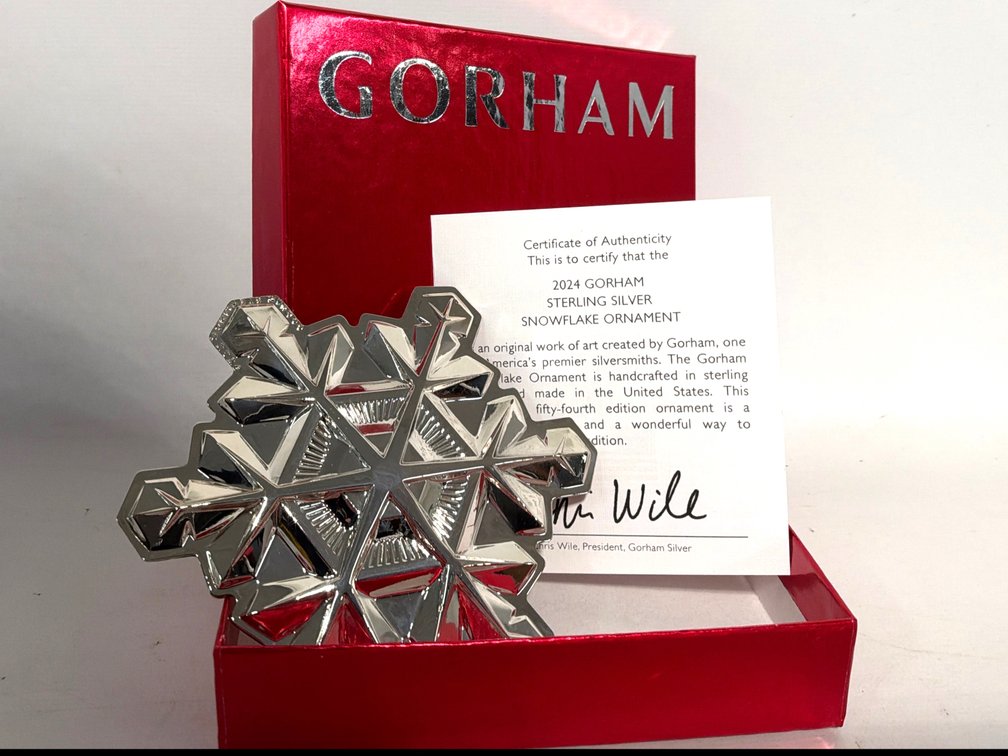 2024 Gorham Sterling Silver Snowflake Ornament - 32g